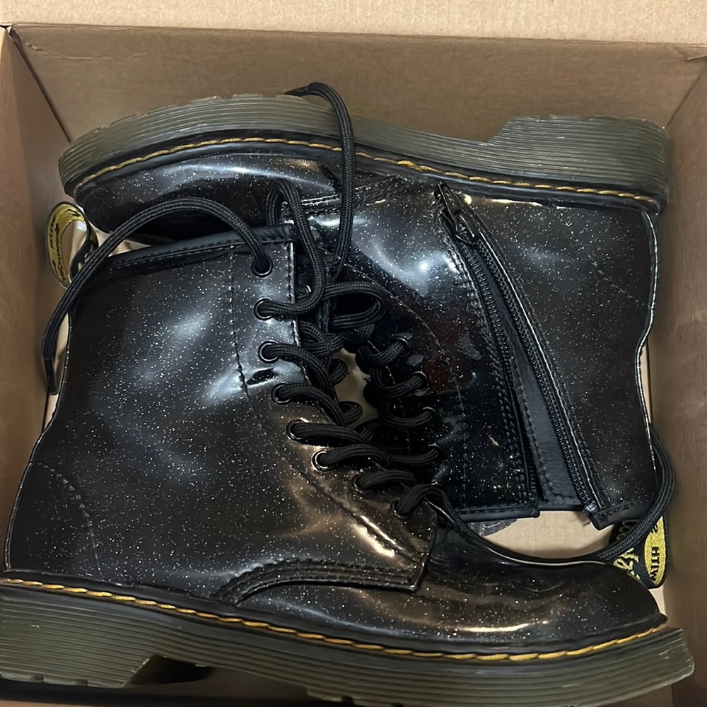 Black glitter boots